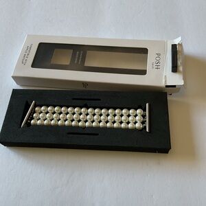 POSH TECH ARIEL FAUX PEARL APPLE WATCH BAND NWT